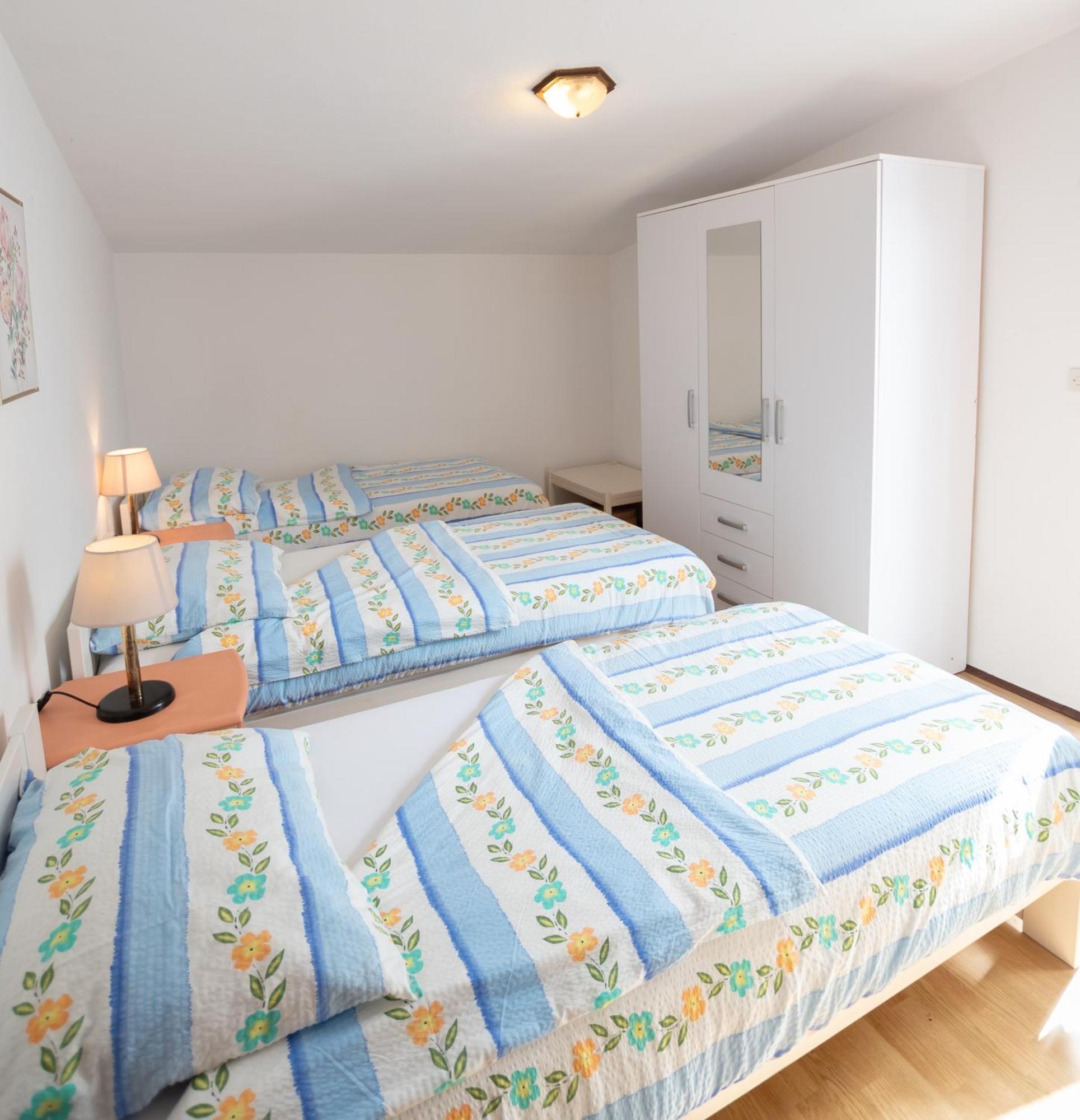 Apartments Mira 645 波雷奇 外观 照片
